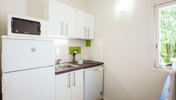 gite en dur cuisine Villages vacances - LES BOIS DE PRAYSSAC - PRAYSSAC - Photo Herve Leclair aspheries